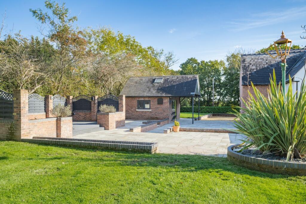 Additional property image - Woodbank Lane, Woodbank, Chester