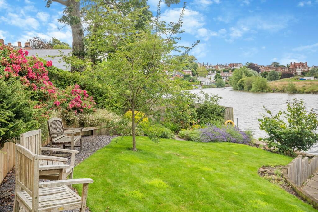 Additional property image - Dee Hills Park, Chester, Cheshire