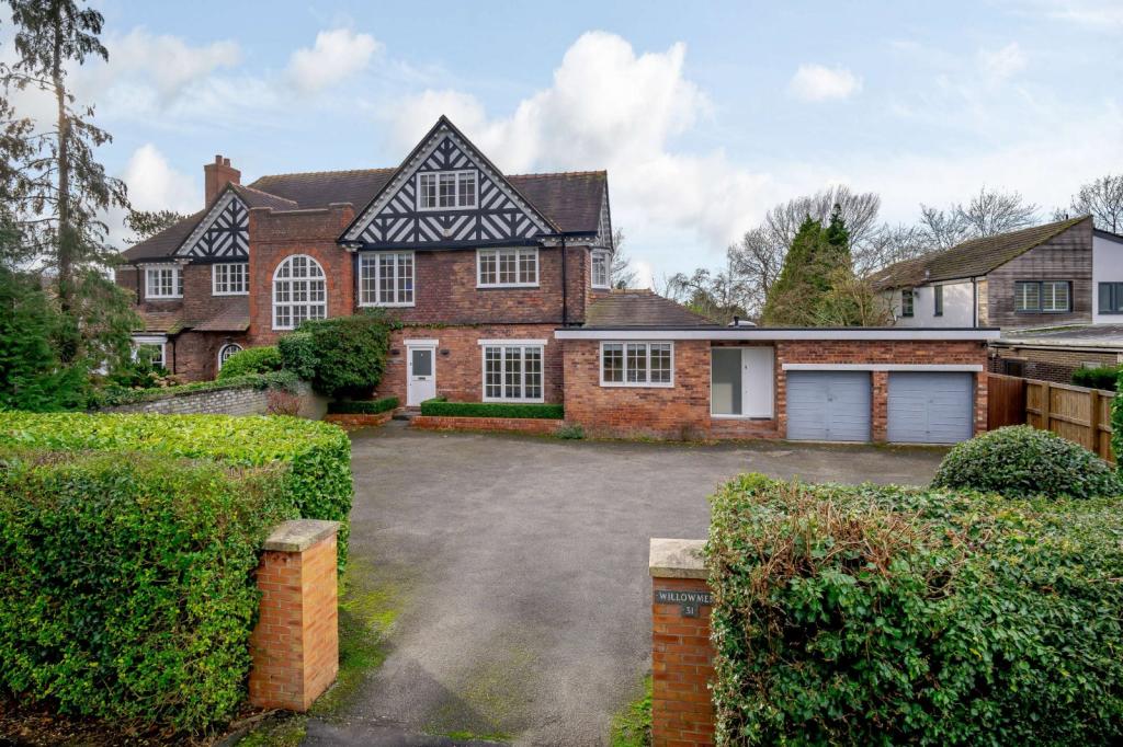 4 bedroom semidetached house for sale in Curzon Park North, Chester, CH4