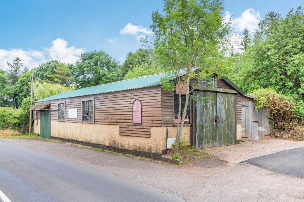 3 bedroom detached house for sale in Rewe, Exeter, EX5