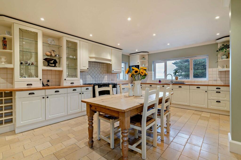 Additional property image - Combe Street Lane, Yeovil, Somerset