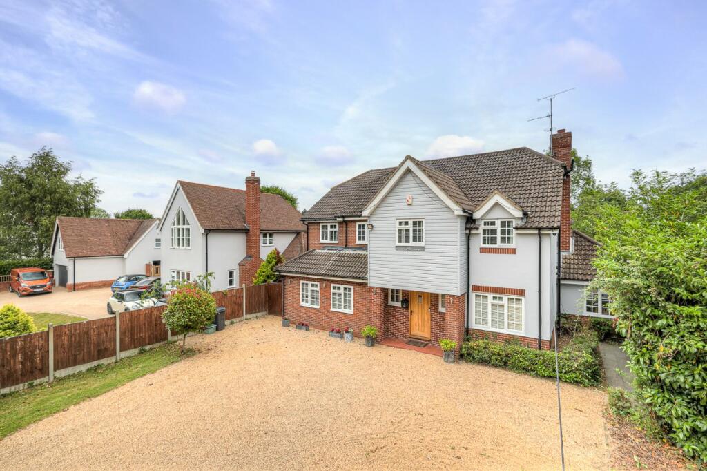 5 bedroom detached house for sale in Goat Hall Lane, Chelmsford, Essex, CM2