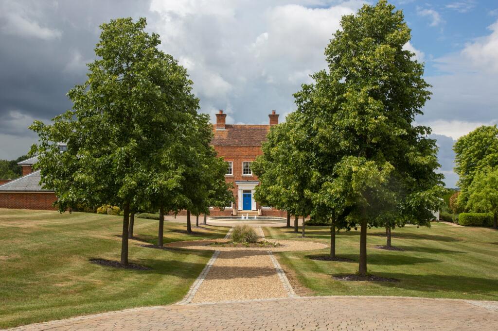 6 bedroom detached house for sale in Mope Lane, Wickham Essex, CM8