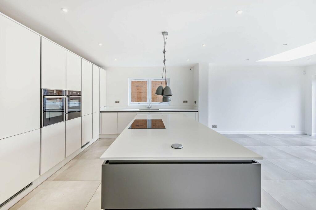Additional property image - Hull Green, Matching Green, Harlow, Essex