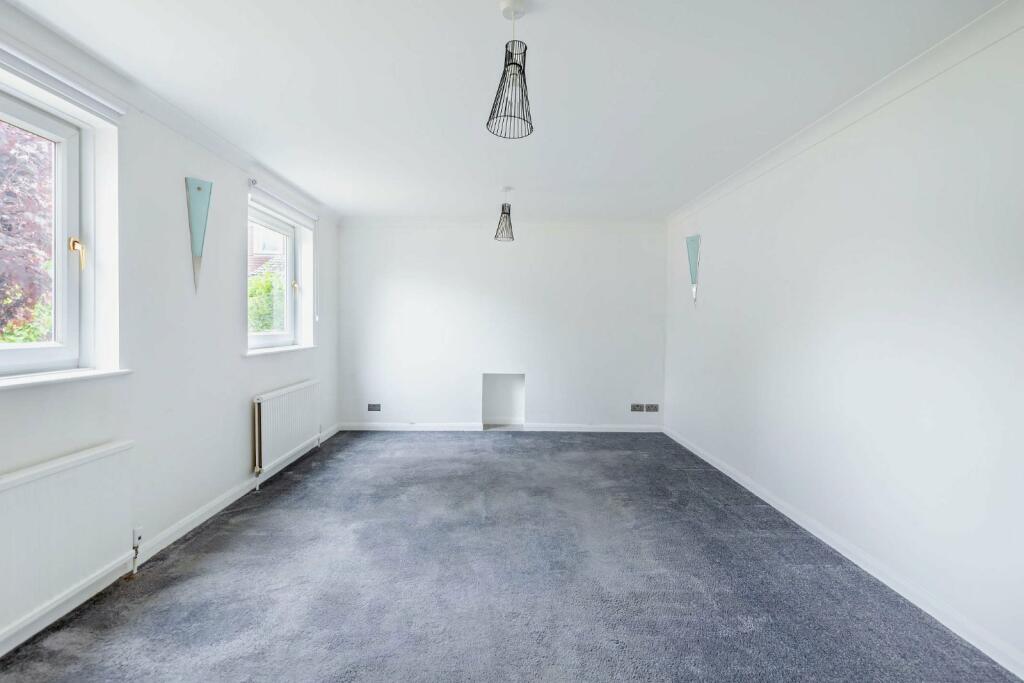 Additional property image - Hull Green, Matching Green, Harlow, Essex