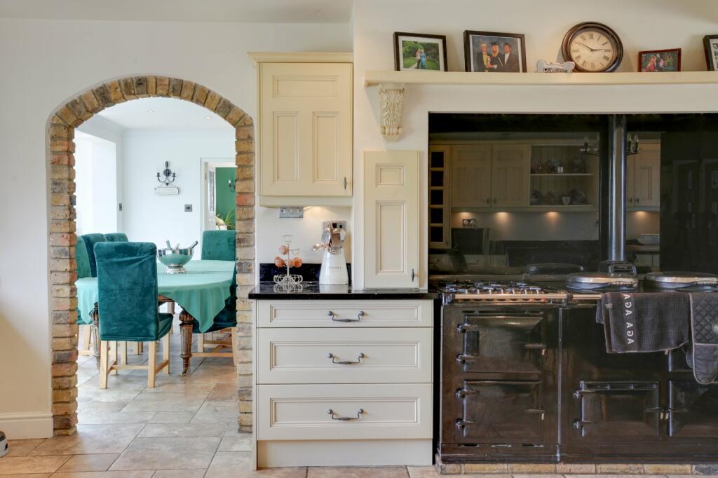 Additional property image - Boyton Cross, Roxwell, Chelmsford, Essex
