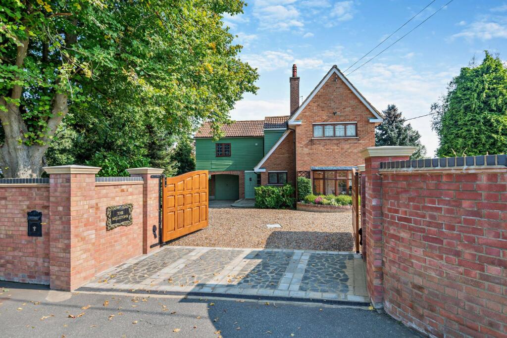 Additional property image - Blasford Hill, Little Waltham, Chelmsford
