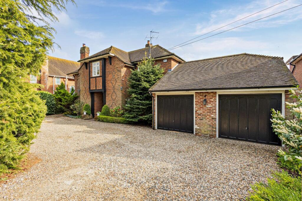 Main image of property: Roxwell Road, Chelmsford, Essex