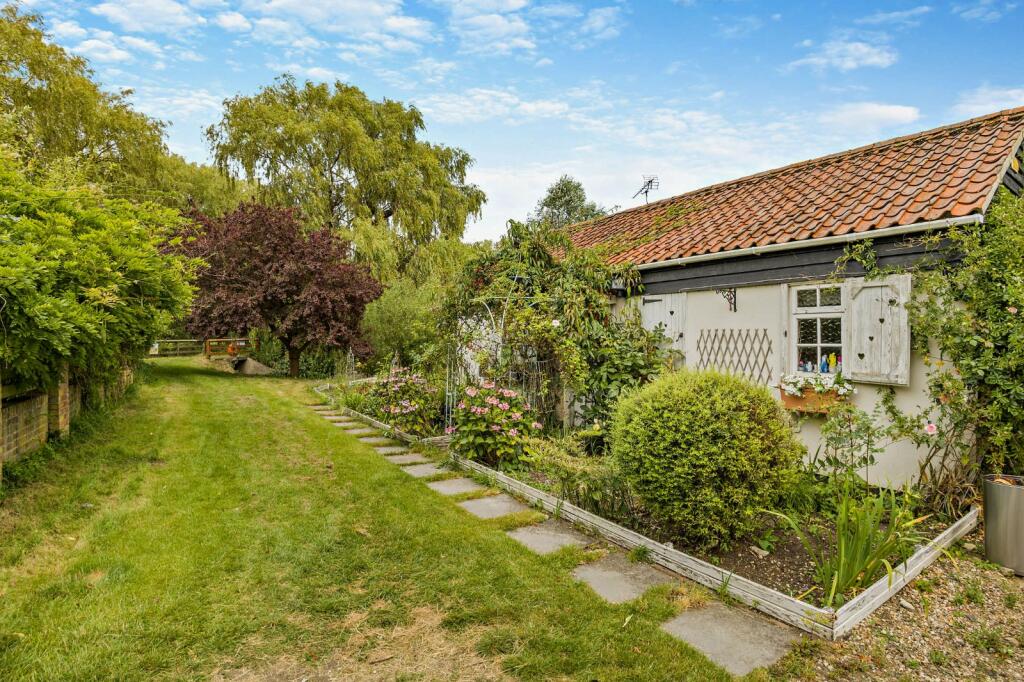 Additional property image - Pointwell Lane, Coggeshall, Colchester, Essex