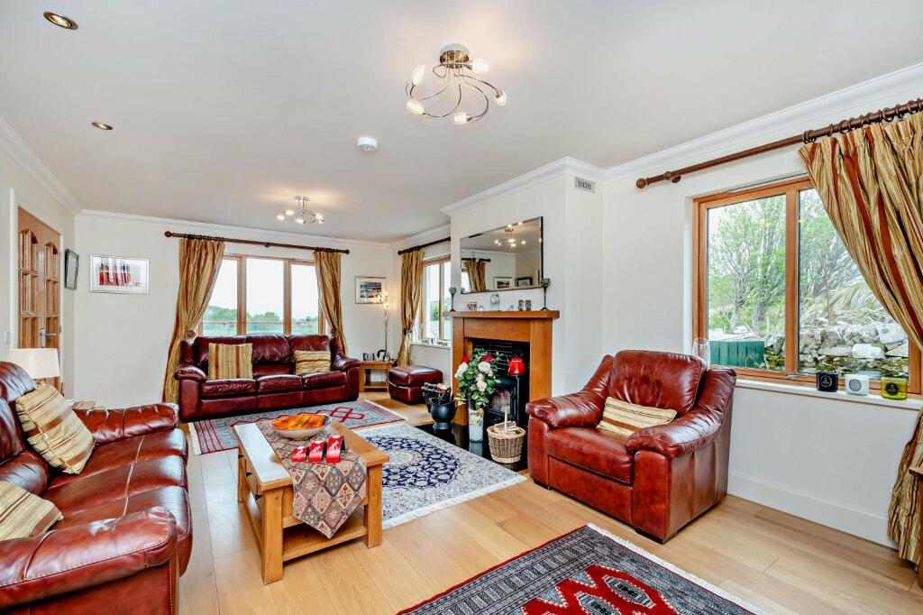 4 bedroom detached house for sale in Creagan Dearg, Tayvallich