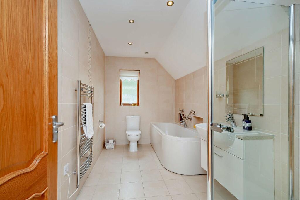 4 bedroom detached house for sale in Creagan Dearg, Tayvallich