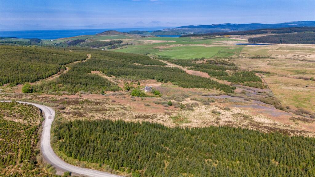 2 bedroom detached house for sale in Achaglass Cottage, Clachan