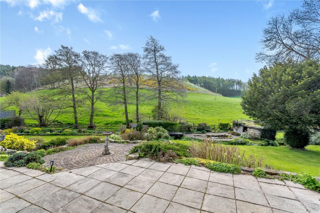 5 bedroom detached house for sale in Dikes Lane, Great Ayton