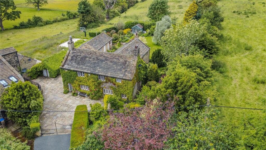 4 bedroom detached house for sale in Stainburn Lane, Leathley, Otley