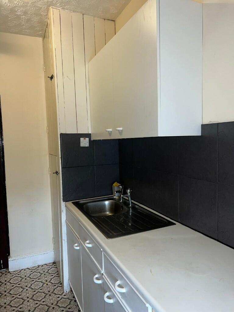 Additional property image - High Street, West Bromwich,West Midlands, B70