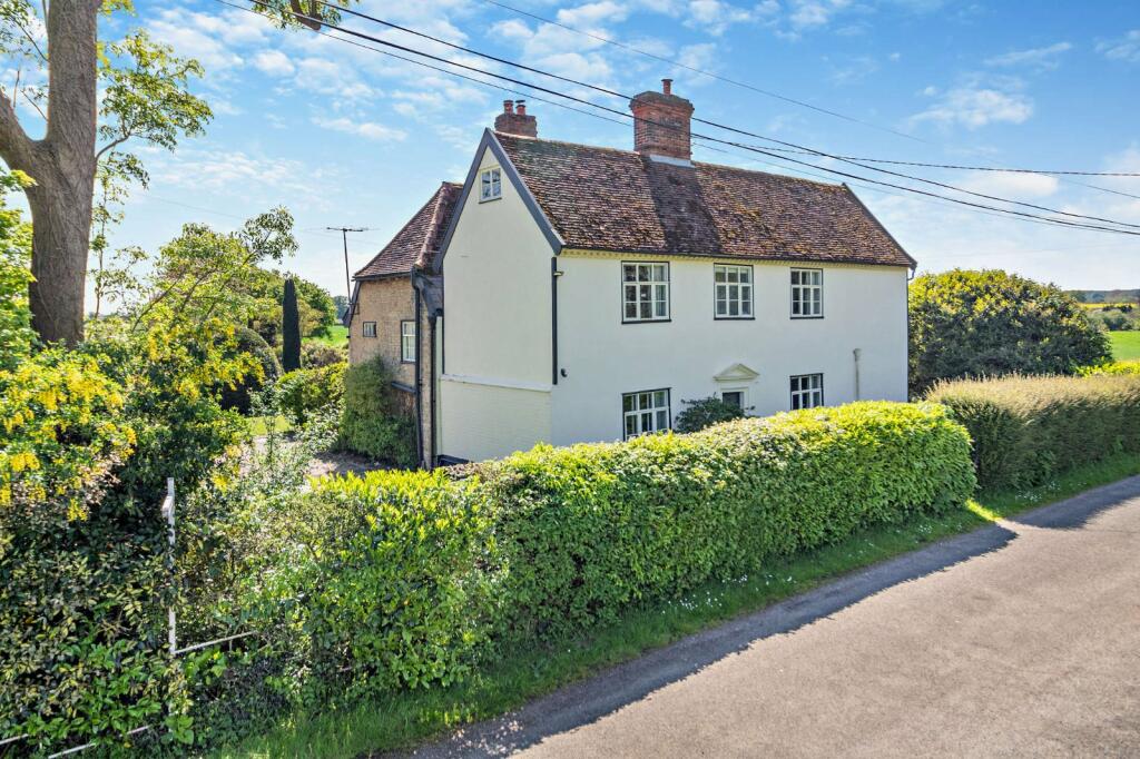 5 bedroom detached house for sale in Grundisburgh Road, Hasketon, Woodbridge, Suffolk, IP13