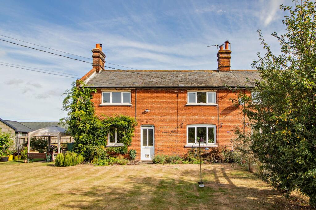 3 bedroom semidetached house for sale in Lower Barn Farm Cottage