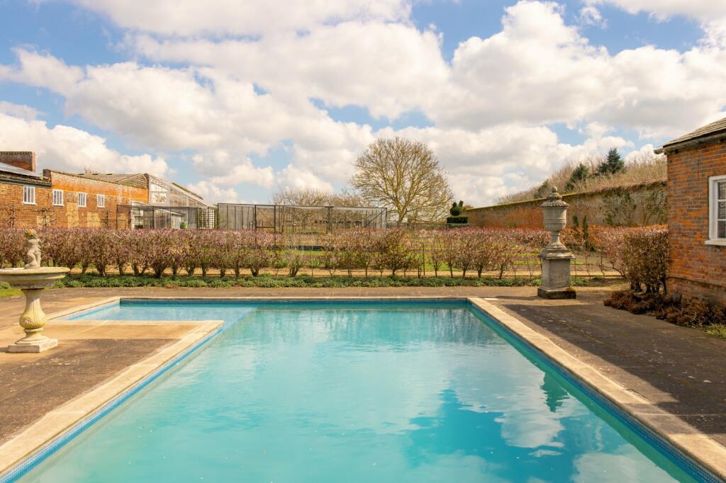 Additional property image - Fingringhoe Road, Rowhedge, Colchester, Essex