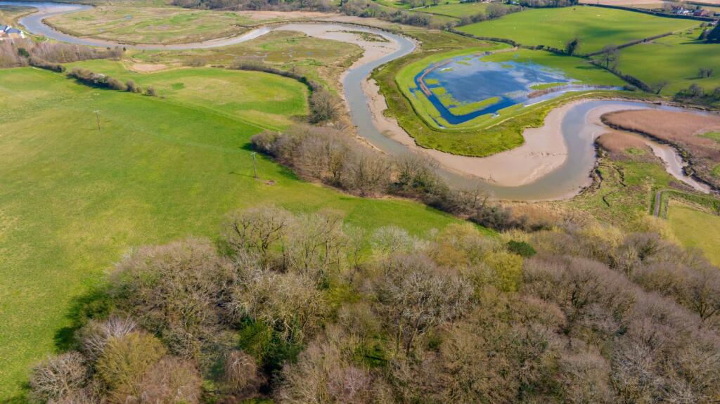 Additional property image - Fingringhoe Road, Rowhedge, Colchester, Essex