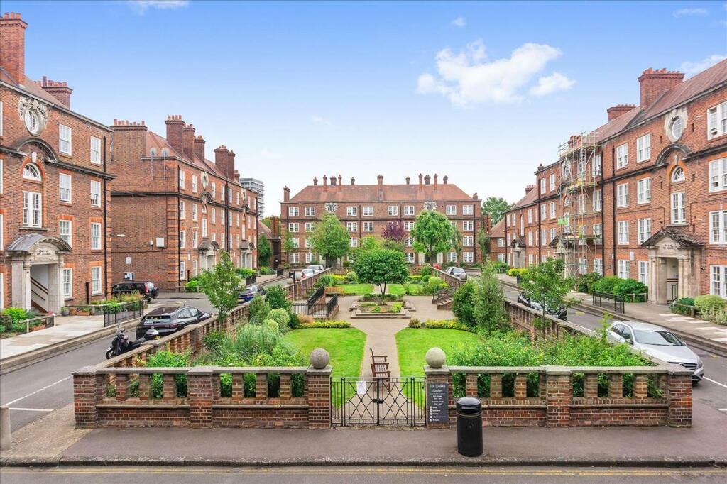 3 bedroom apartment for sale in The Square , Peabody Estate