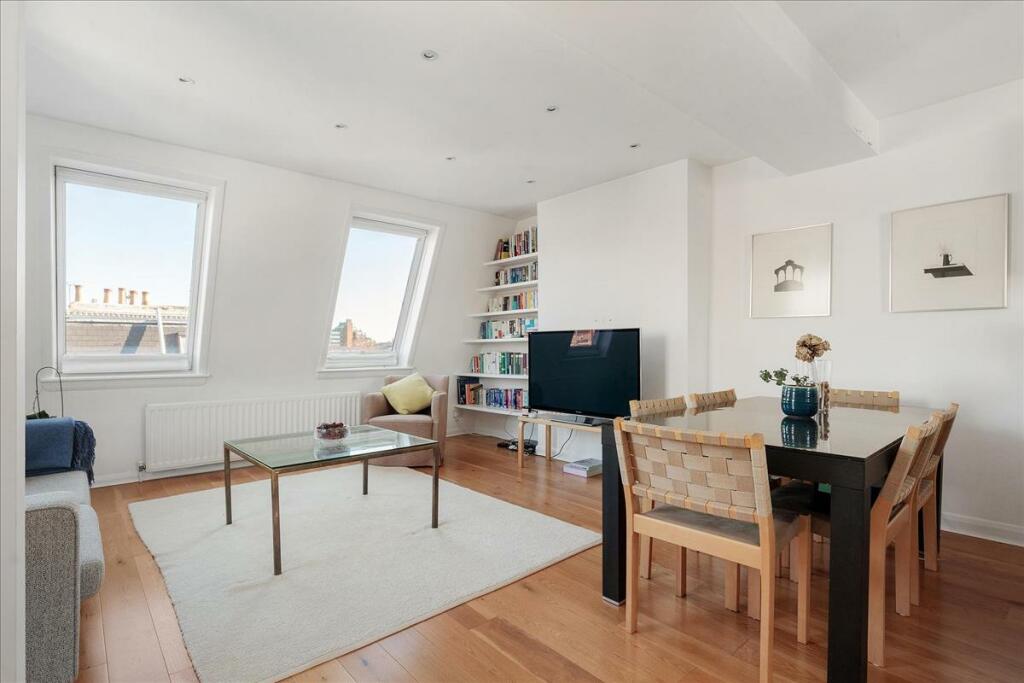 2 bedroom apartment for sale in Bothwell Street, Hammersmith, London, W6
