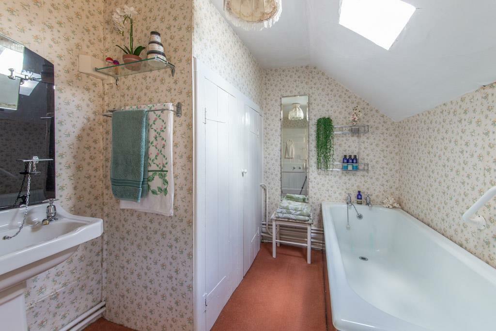 3 bedroom detached house for sale in Donkey Lane, Ashford Carbonel, Ludlow, SY8
