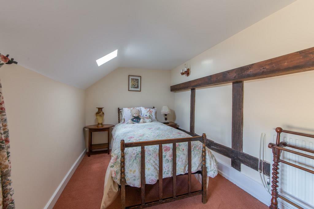 3 bedroom detached house for sale in Donkey Lane, Ashford Carbonel