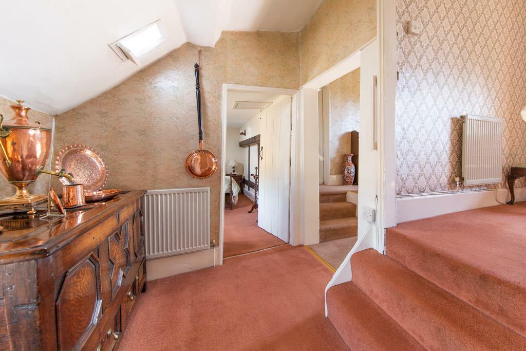 3 bedroom detached house for sale in Donkey Lane, Ashford Carbonel