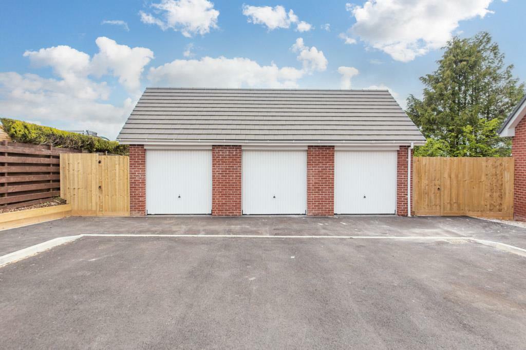 3 bedroom detached house for sale in Springfield Way, Clee HIll, Ludlow