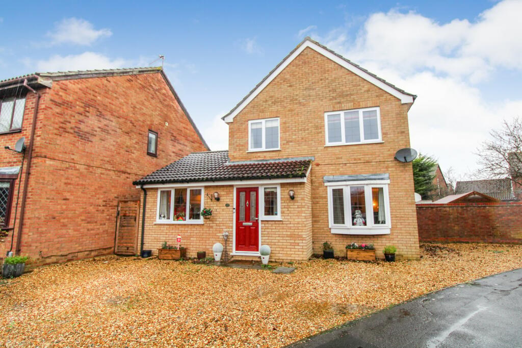 4 bedroom detached house for sale in Lidstone Close, Lower Earley