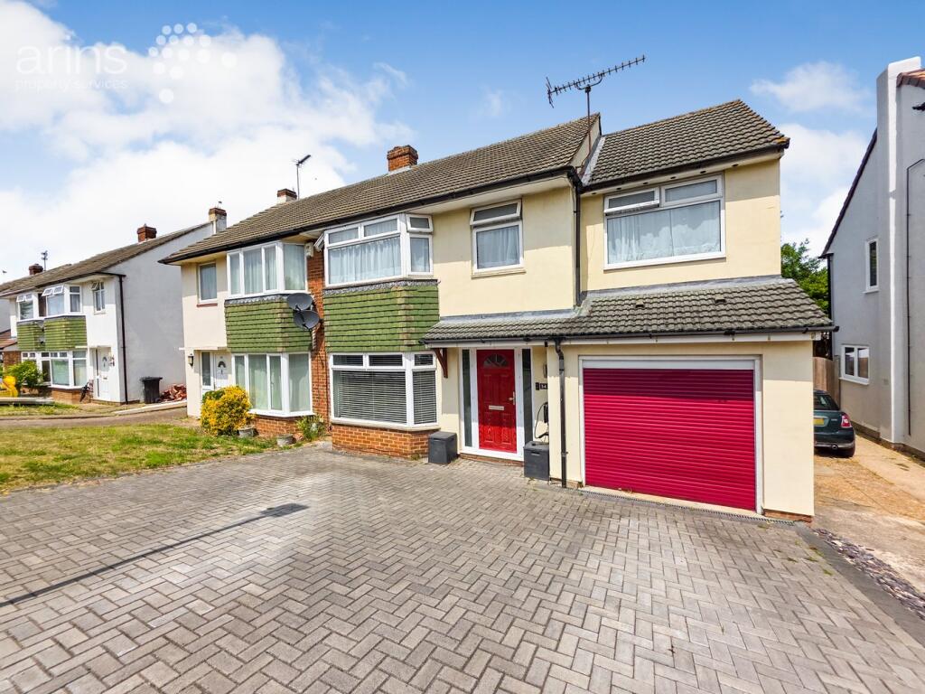 Main image of property: Clivedale Road, Woodley, Reading, RG5