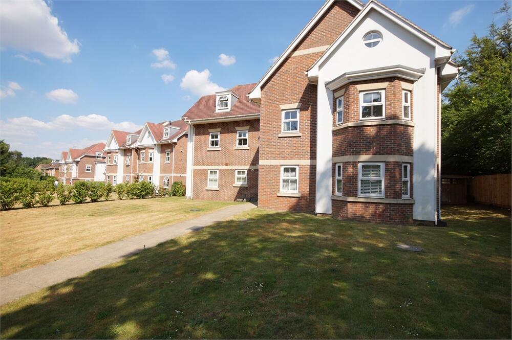 Main image of property: Wiltshire Place, Wokingham, RG40