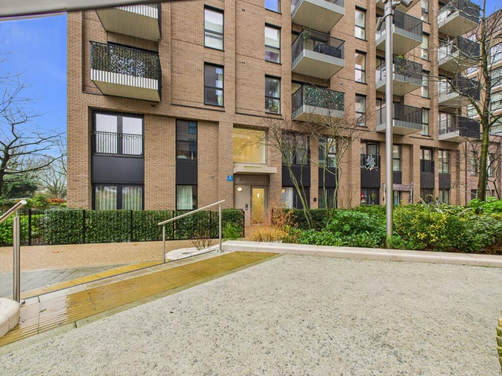 Main image of property: Carraway Street, Reading, RG1