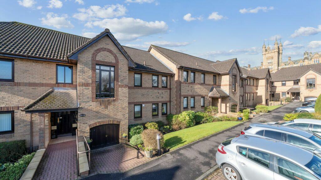 2 bedroom retirement property for sale in 31 Schaw Drive, Bearsden, G61