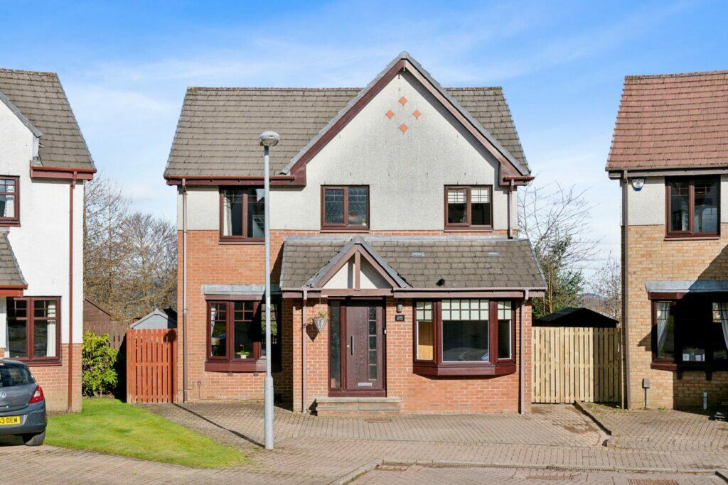 4 bedroom detached house for sale in 25 St. Andrews Drive