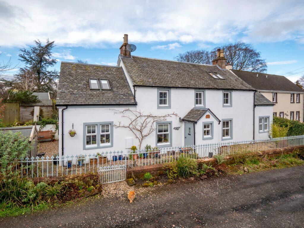 4 bedroom detached house for sale in Shirgarton Cottage, Fore Road
