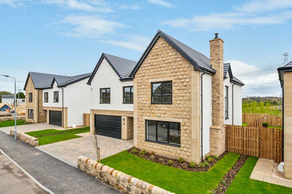 5 bedroom detached villa for sale in 28 Old Balmore Road, Balmore, G64