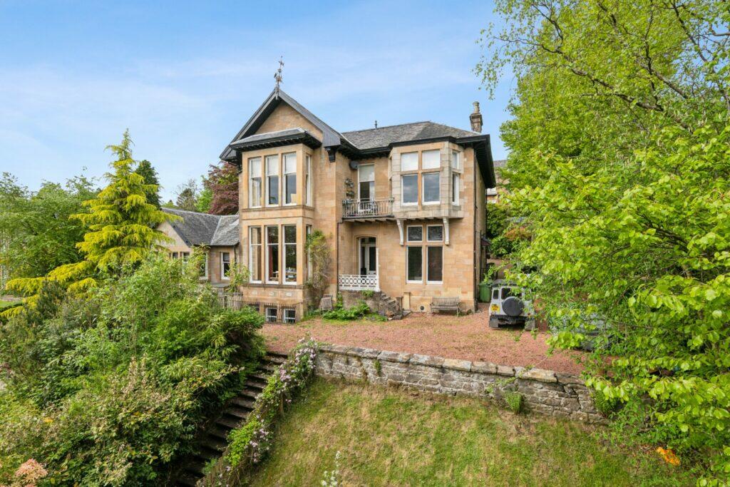 5 bedroom duplex for sale in 21A Ledcameroch Crescent, Bearsden, G61 4AD, G61