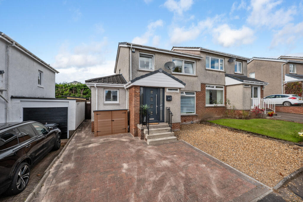 Main image of property: 3 Lochnagar Drive, Bearsden, G61 4RP