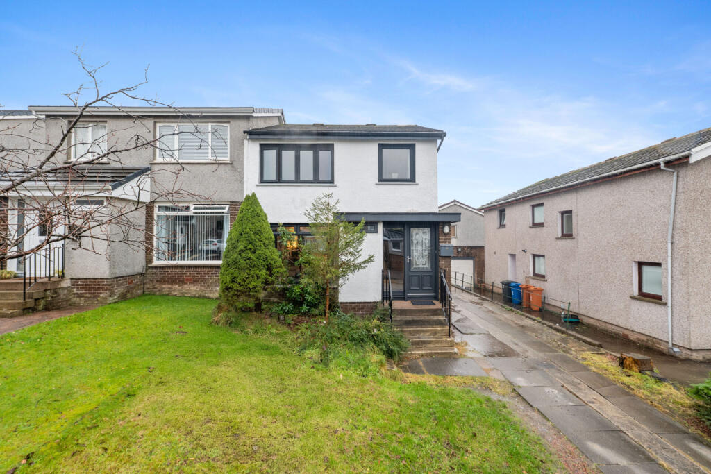 Main image of property: 4 Lochnagar Drive, Bearsden, G61 4RP