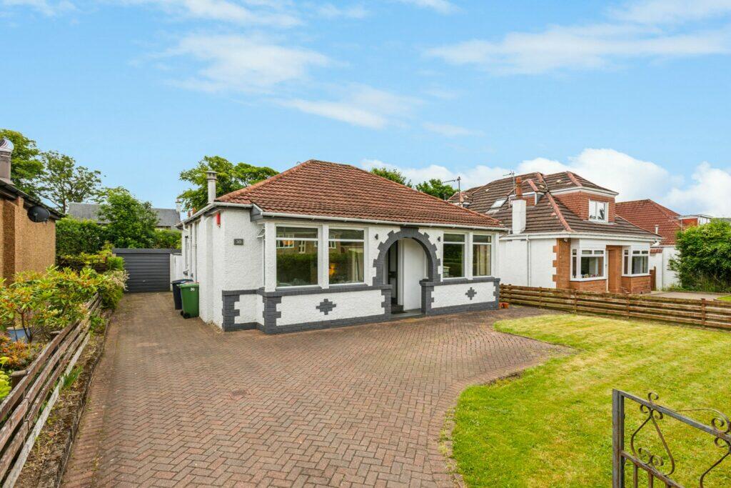 3 bedroom detached bungalow for sale in 30 Milngavie Road, Bearsden