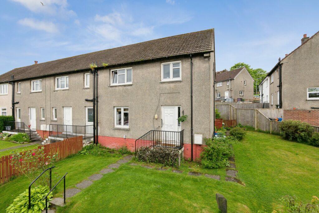 3 bedroom end of terrace house for sale in 37 Graham Drive, Milngavie