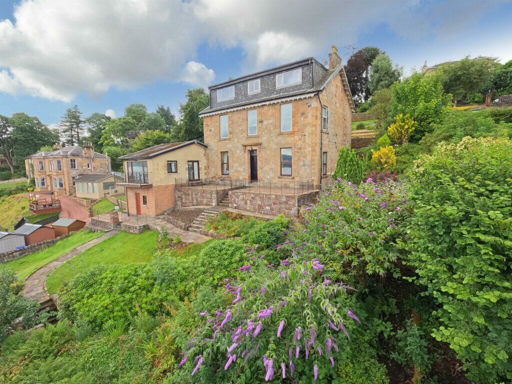 4 bedroom character property for sale in Middlepenny Road, Langbank, PA14