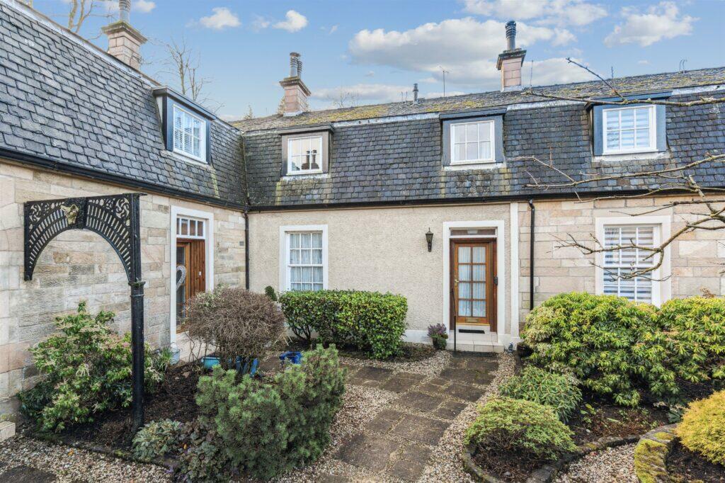 2 bedroom terraced house for sale in Lochbroom Drive, Newton Mearns, G77