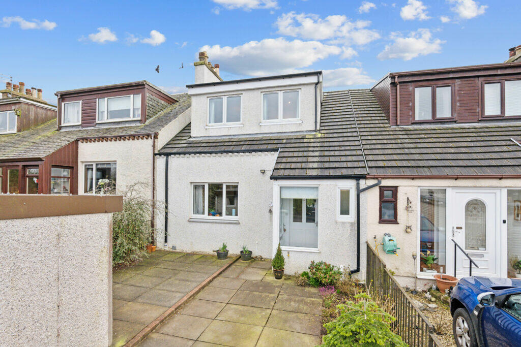 3 bedroom terraced house for sale in Molendinar Terrace, Neilston, G78