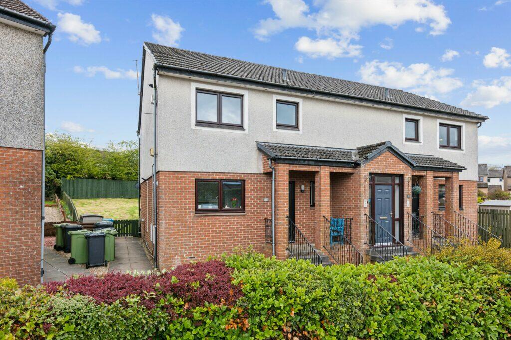 1 bedroom flat for sale in Ballantrae Drive, Newton Mearns, G77