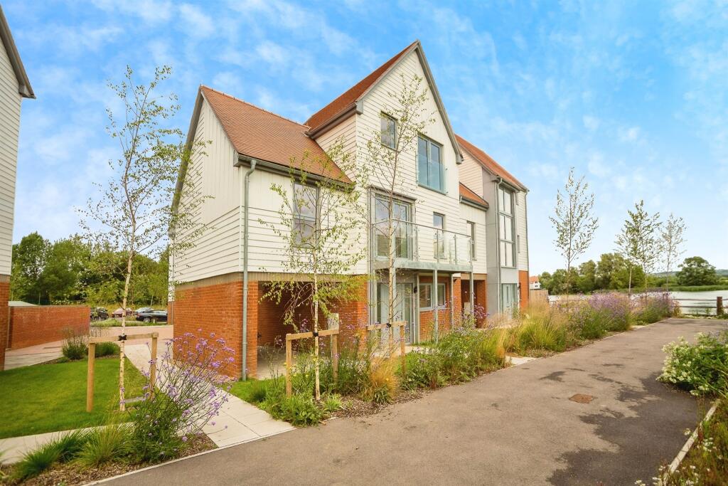 Main image of property: The Honeysuckle At Conningbrook Lakes, Kennington, Ashford