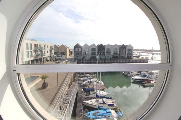 Additional property image - Waterside Marina, CO7