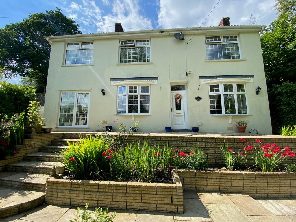 4 bedroom detached house for sale in Pontneathvaughan Road, Glynneath