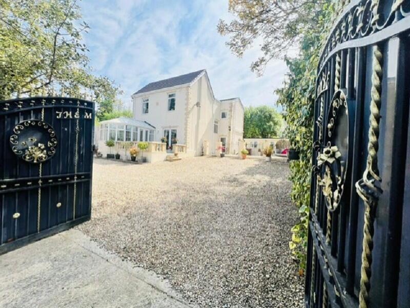 Main image of property: 1 Brynhyfryd Terrace, Seven Sisters, Neath, Neath Port Talbot.